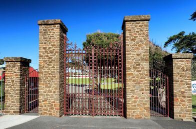 Frankston Park Gates